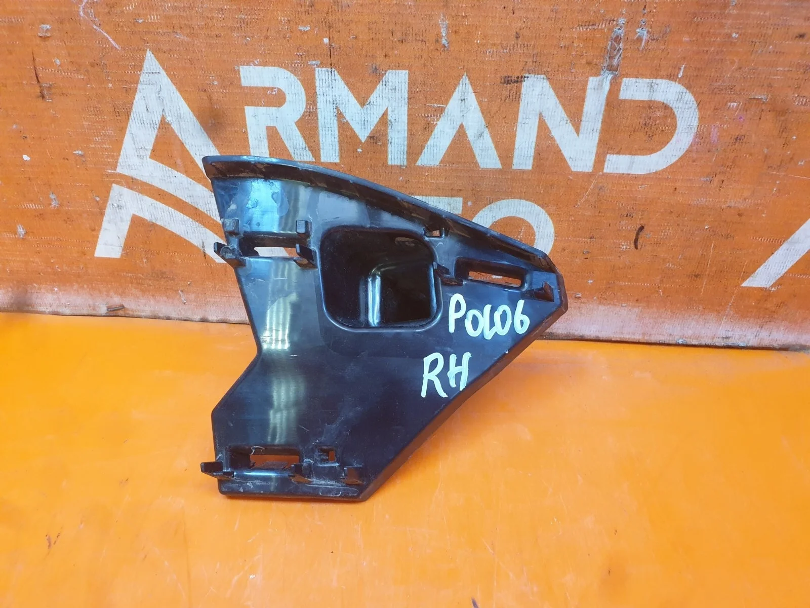 Кронштейн решетки радиатора Volkswagen Polo 2020-нв 6