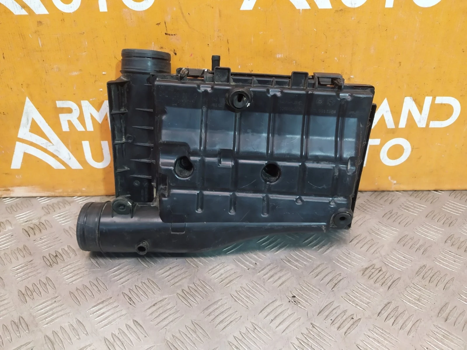 Корпус воздушного фильтра AUDI A3 2012-2020 8V