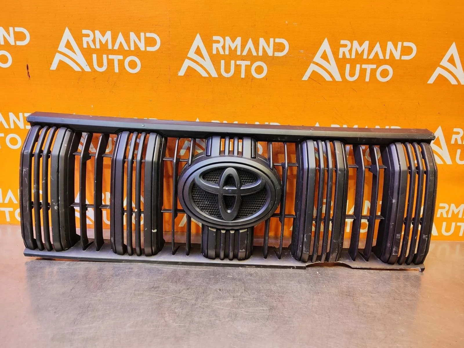 Решетка радиатора Toyota Land Cruiser Prado 2017-2020 150