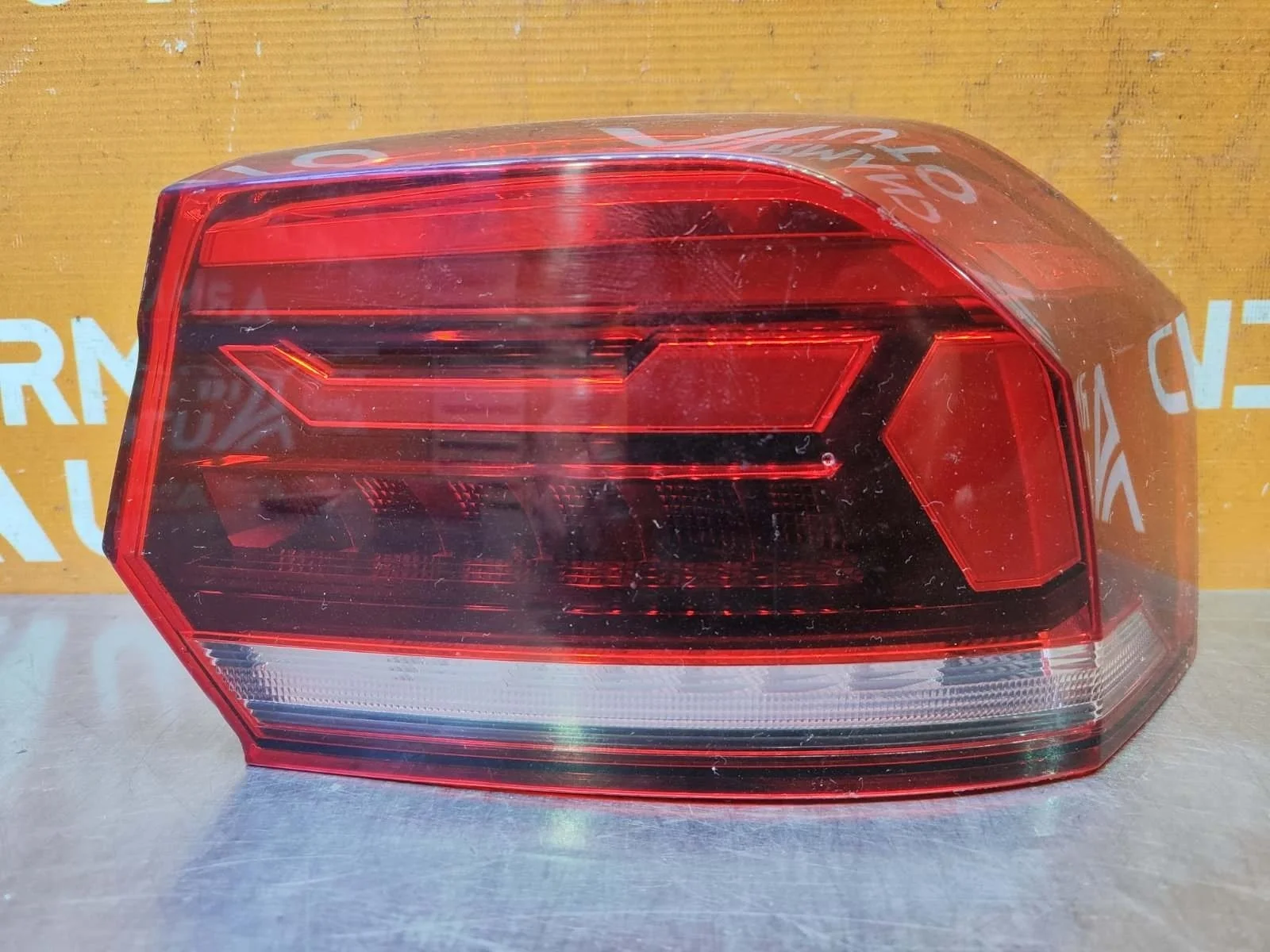 Фонарь внешний Volkswagen Polo 2020-нв 6