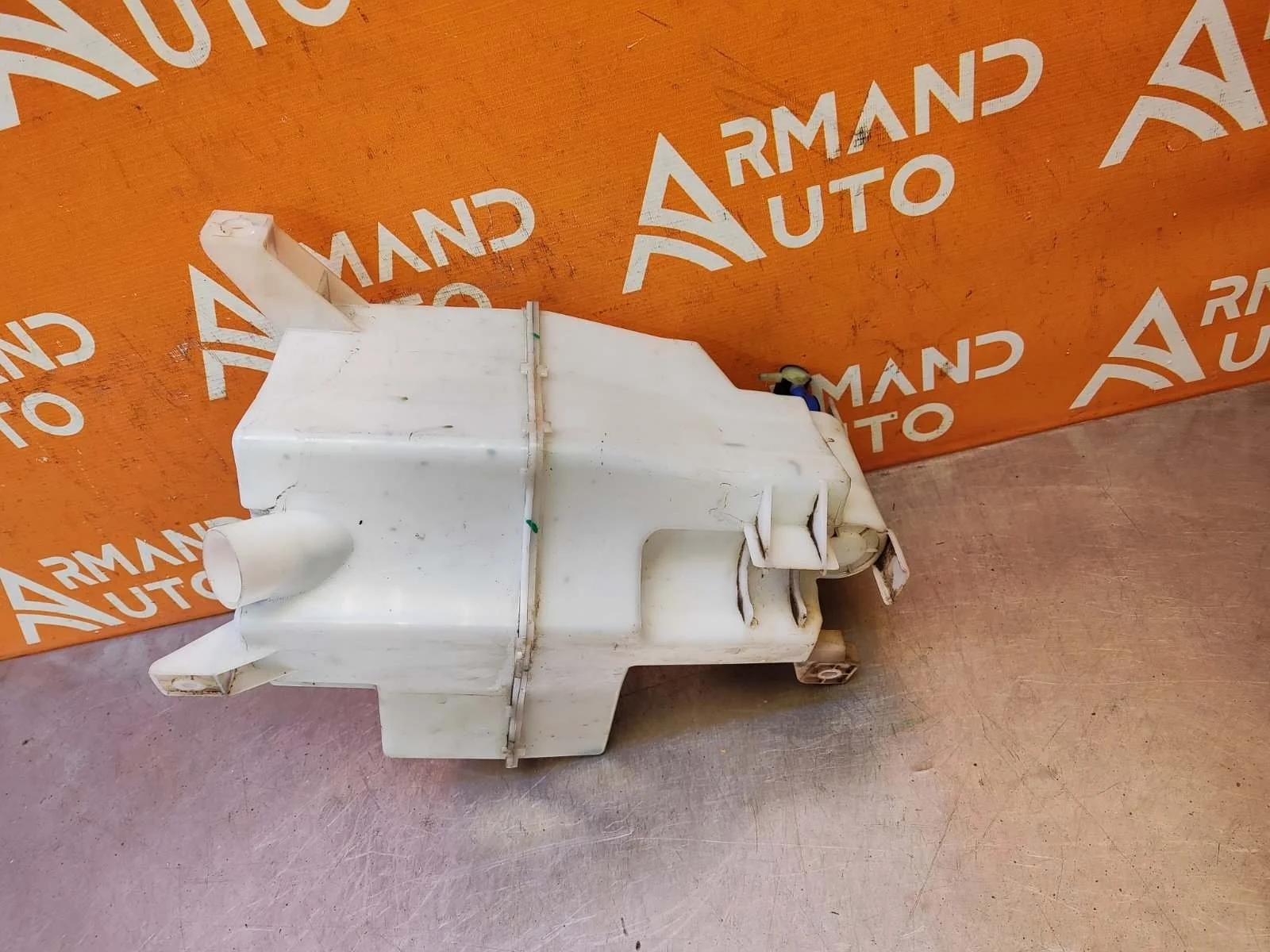 Бачок стеклоомывателя Nissan X-Trail 2017-2022 3 T32