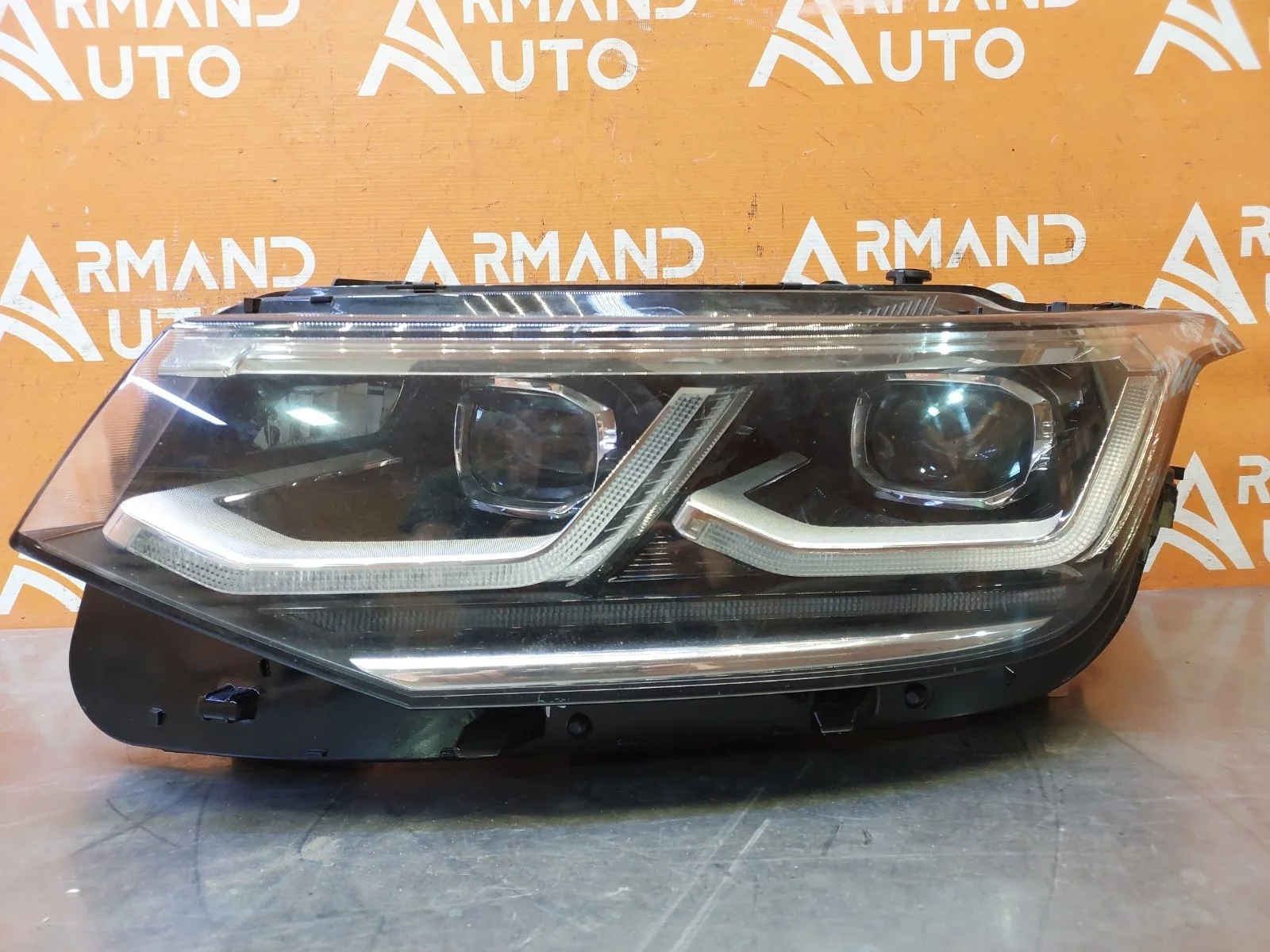 Фара Volkswagen Tiguan 2020-нв