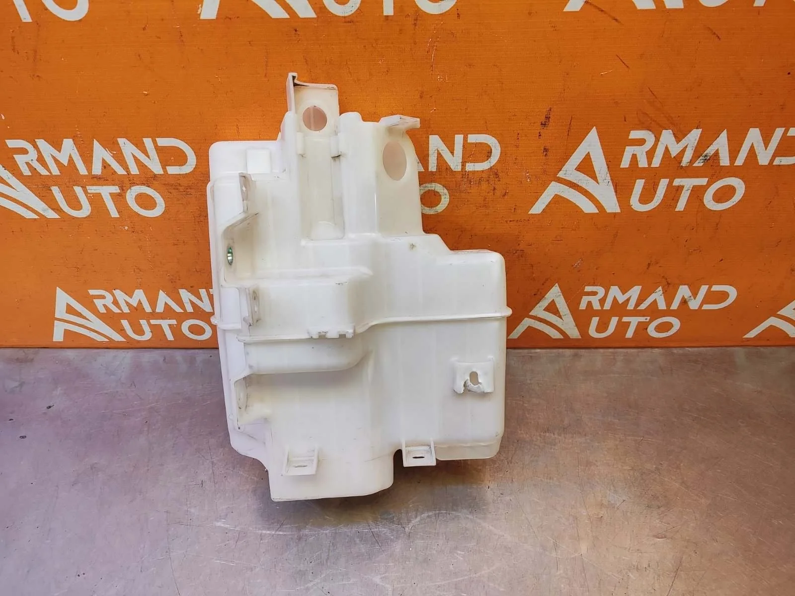 Бачок стеклоомывателя Mazda CX-5 2011-2017