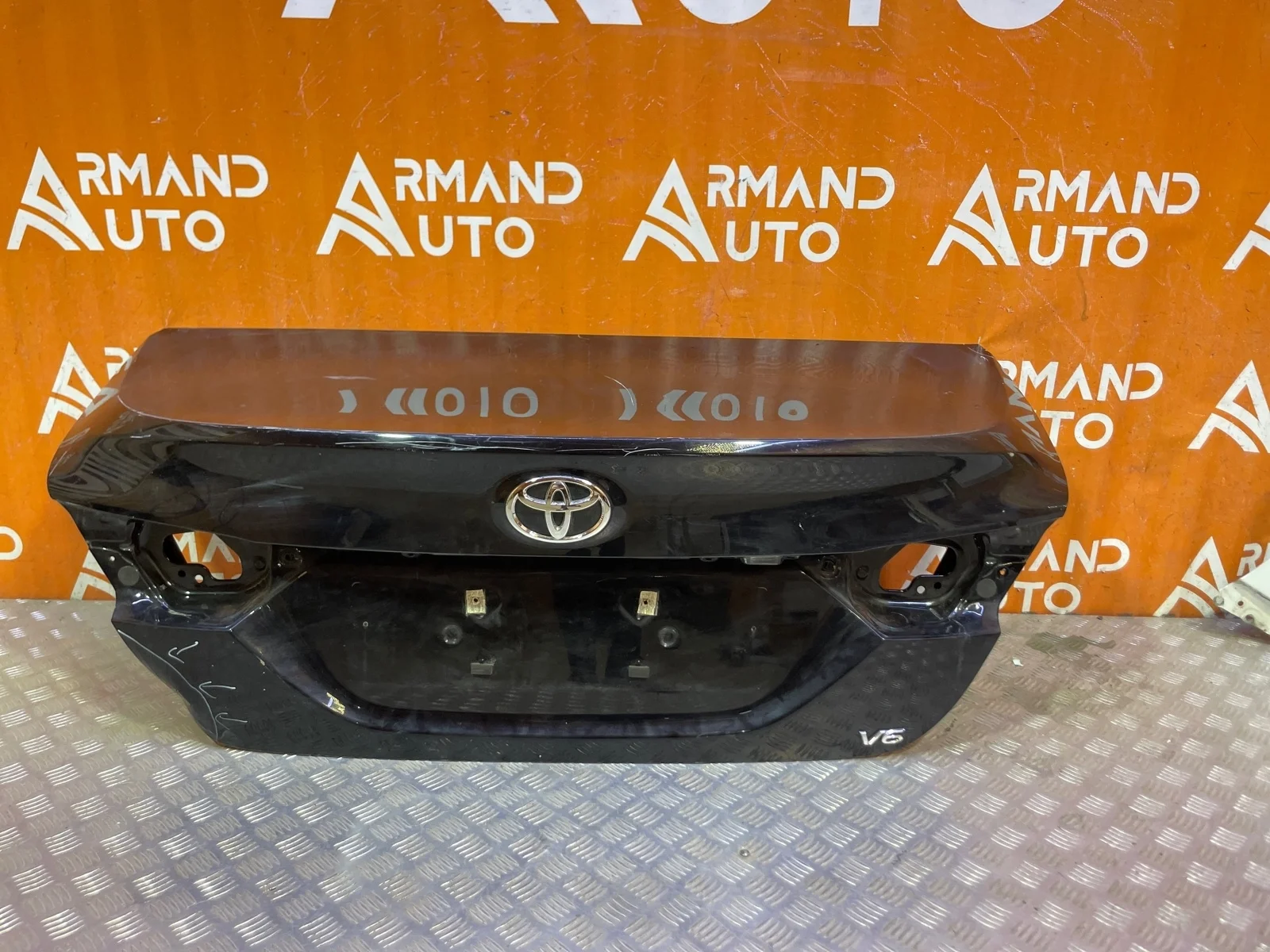 Крышка багажника Toyota Camry 2017-нв 8 XV70