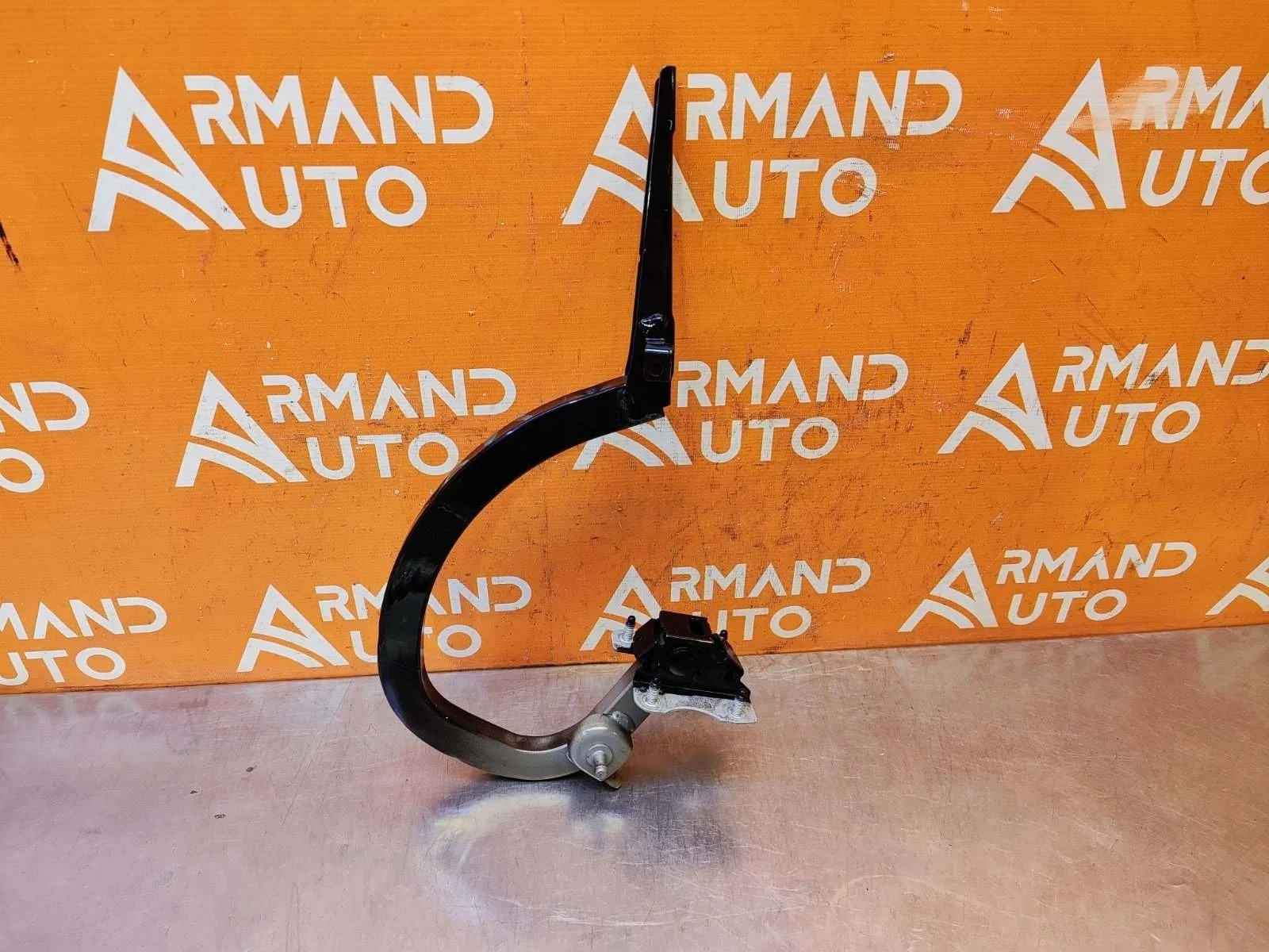 Петля крышки багажника BMW 5 series 2016-нв G30 G31