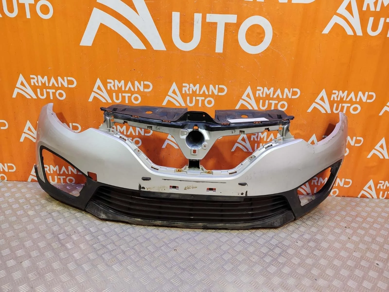 Бампер Renault Kaptur 2016-нв