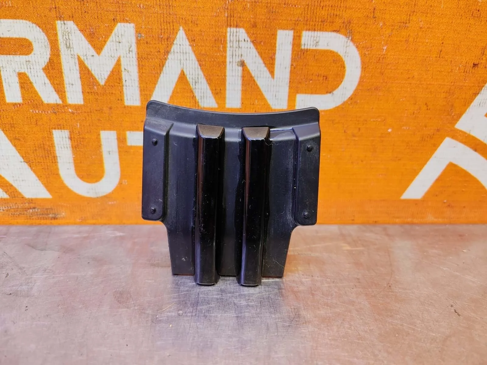 Накладка решетки радиатора нижняя Toyota Land Cruiser Prado 2017-нв 150