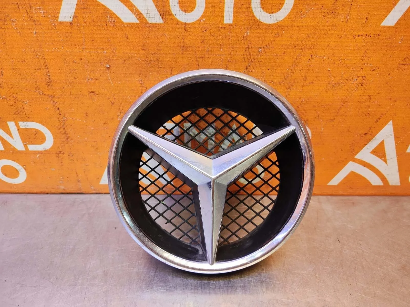 Эмблема Mercedes -Class 2006-2011 W204