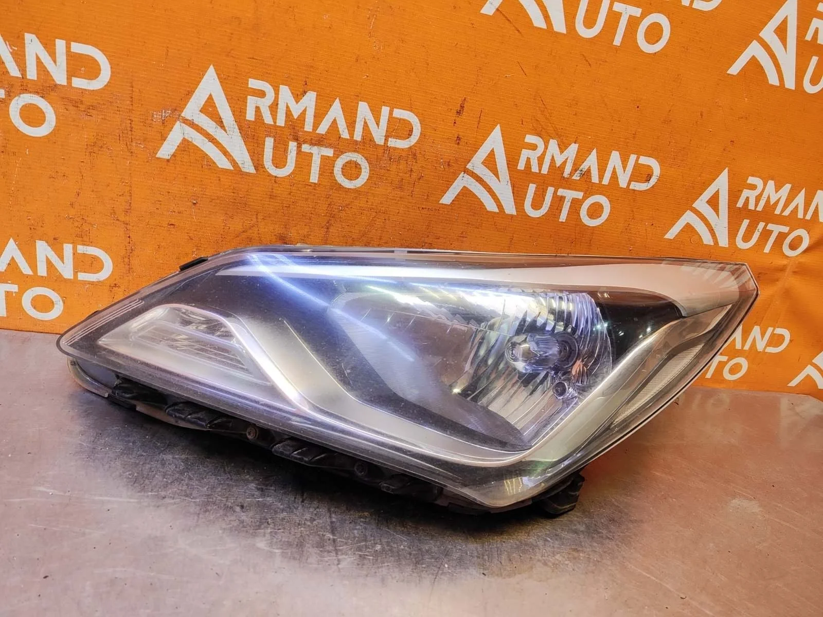 Фара Hyundai Solaris 2014-2017