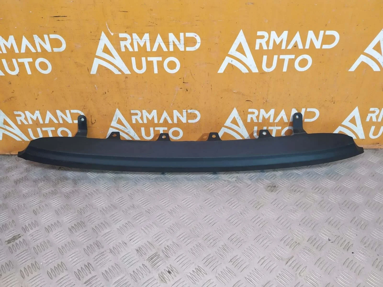 Накладка бампера Toyota Camry 2014-2017 XV50