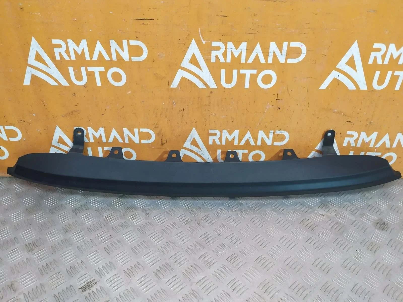 Накладка бампера Toyota Camry 2014-2017 XV50