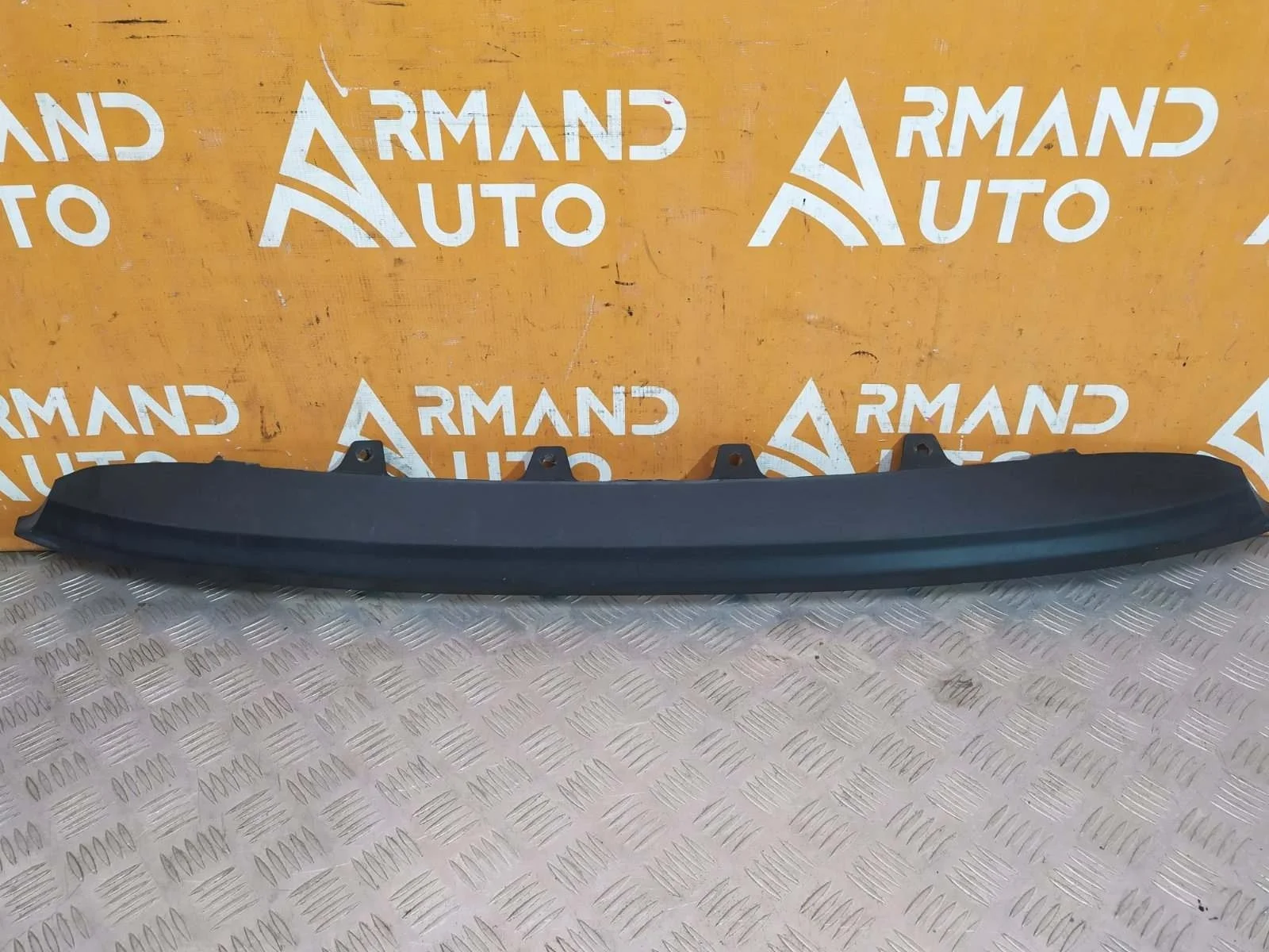 Накладка бампера Toyota Camry 2014-2017 XV50