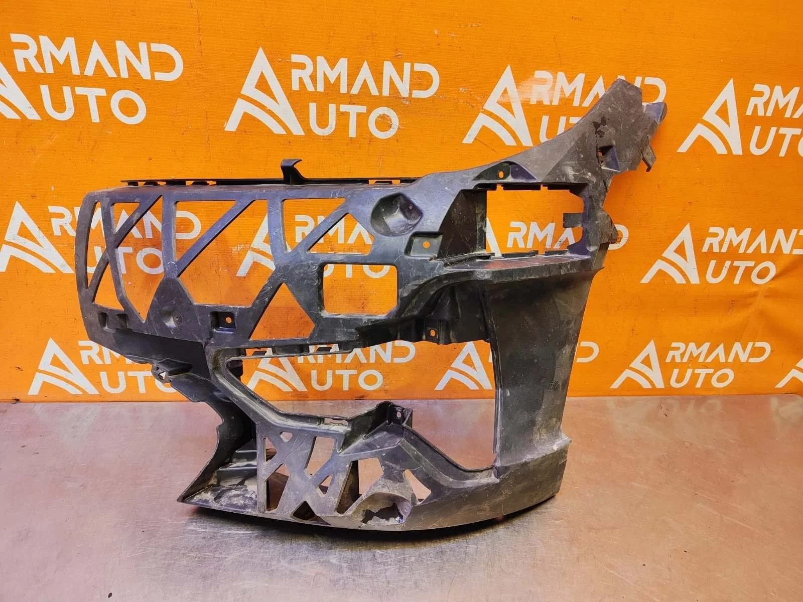 Кронштейн бампера BMW 3 series 2018-2022 G20 G21