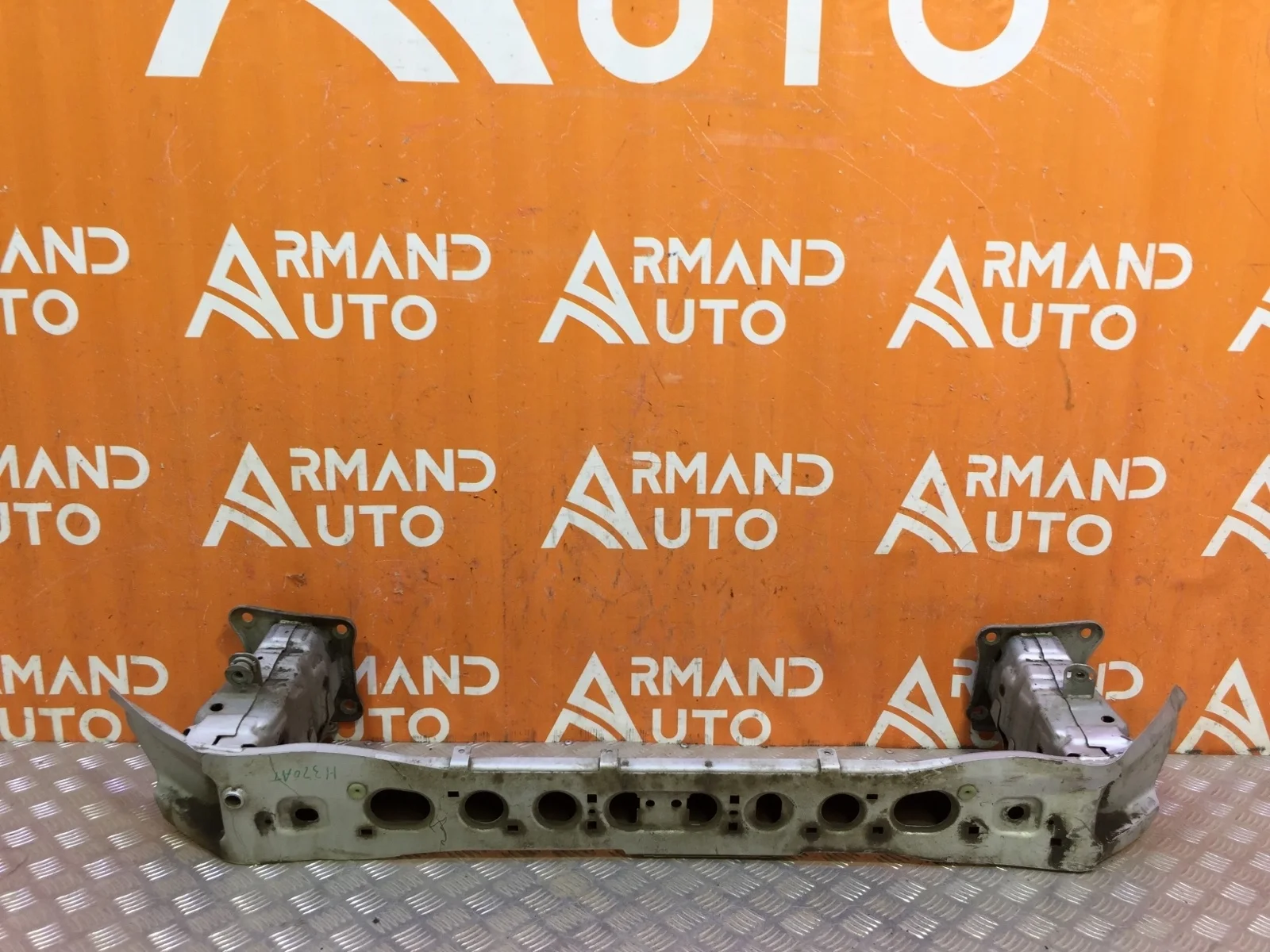 Усилитель бампера Ford Focus 2011-2019 3