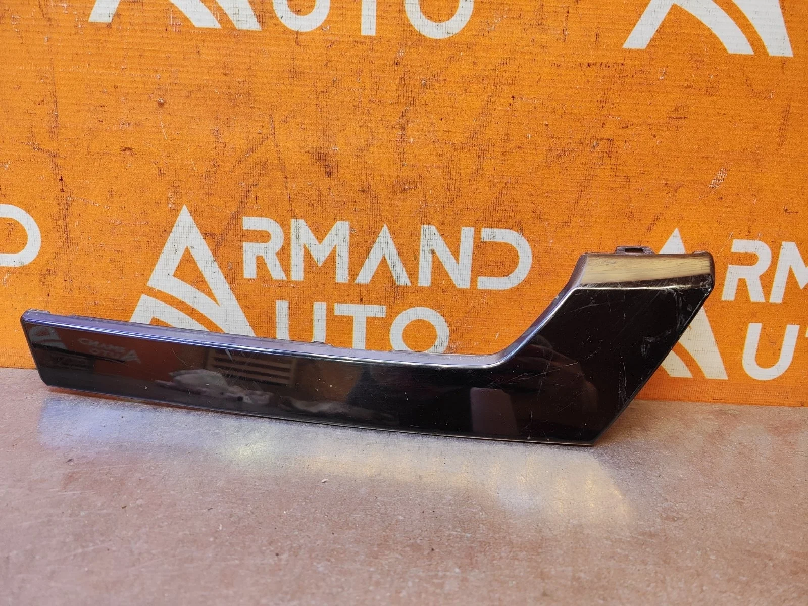 Накладка решетки радиатора Mitsubishi Outlander 2018-нв 3