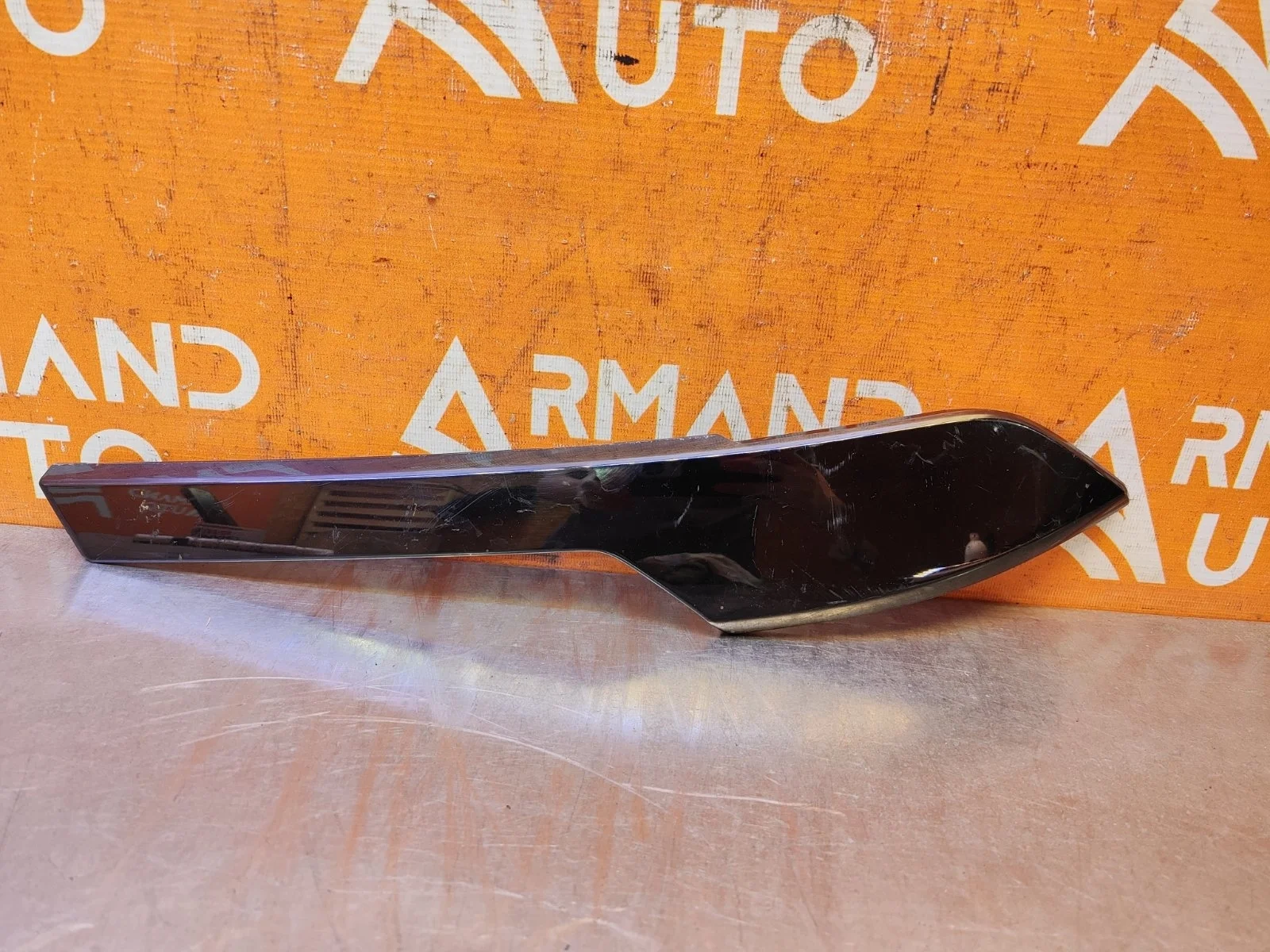 Накладка решетки радиатора Mitsubishi Outlander 2018-нв 3