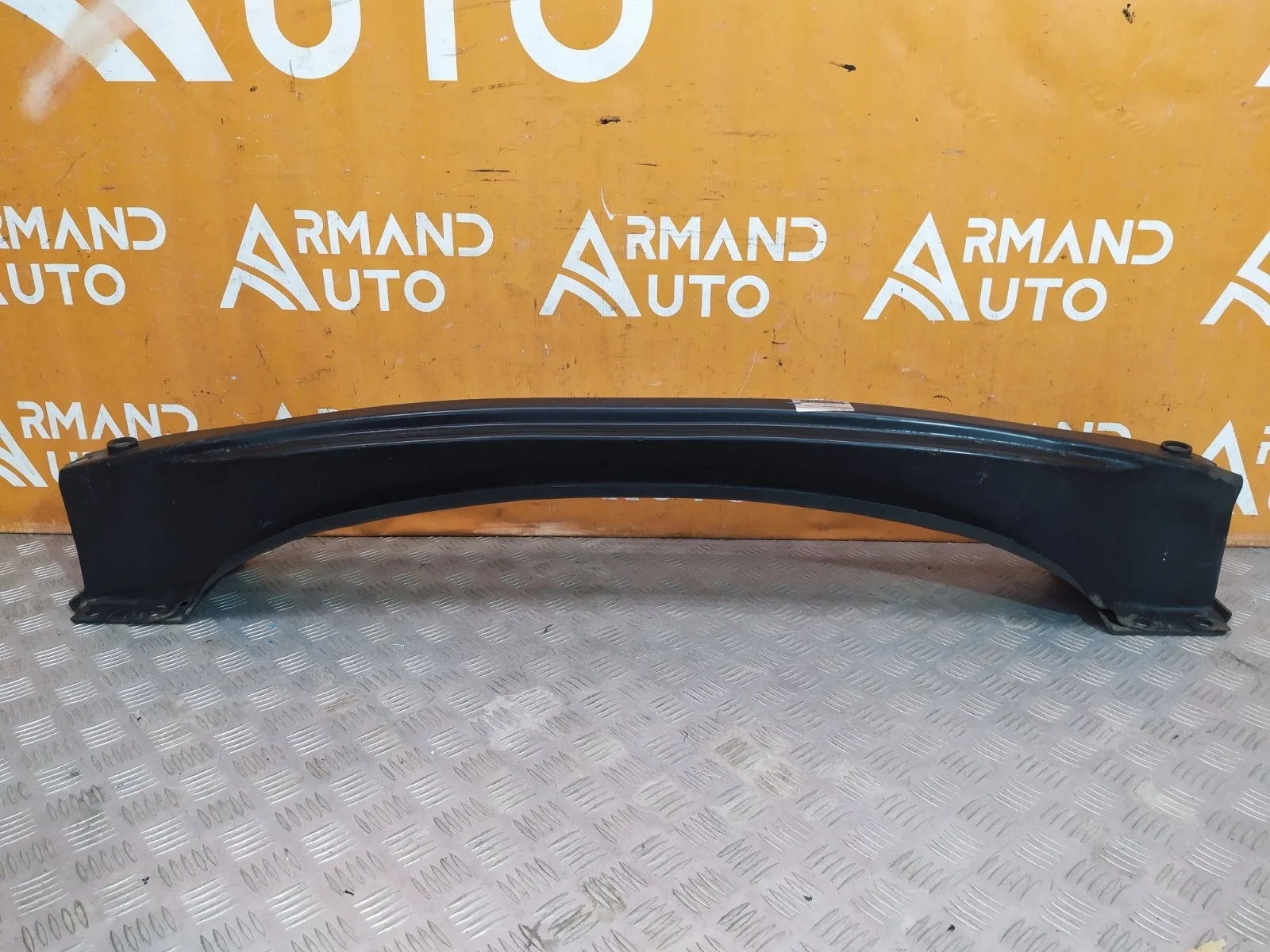 Усилитель бампера Volkswagen Touareg 2010-2018