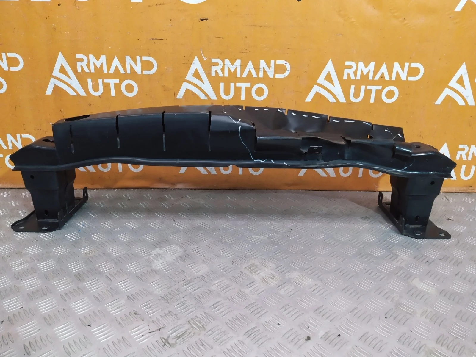 Усилитель бампера Volkswagen Jetta 2010-2018 6