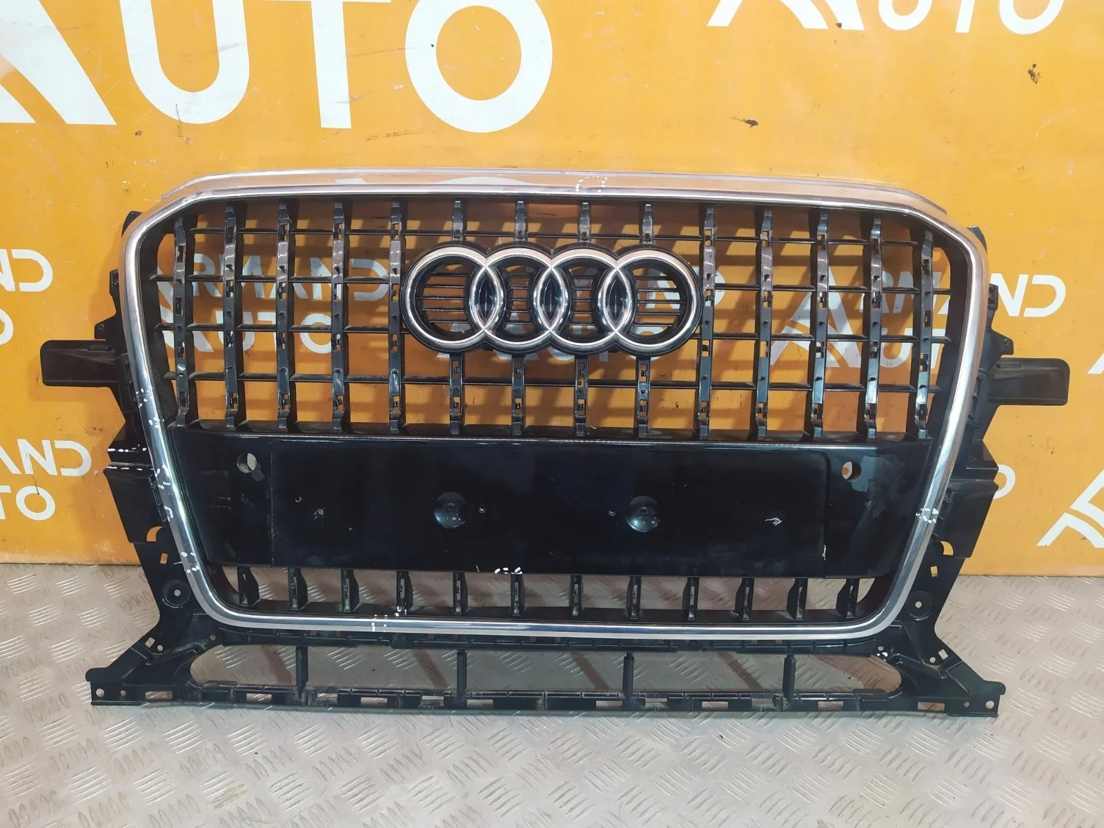 Решетка радиатора Audi Q5 2012-2017 8R
