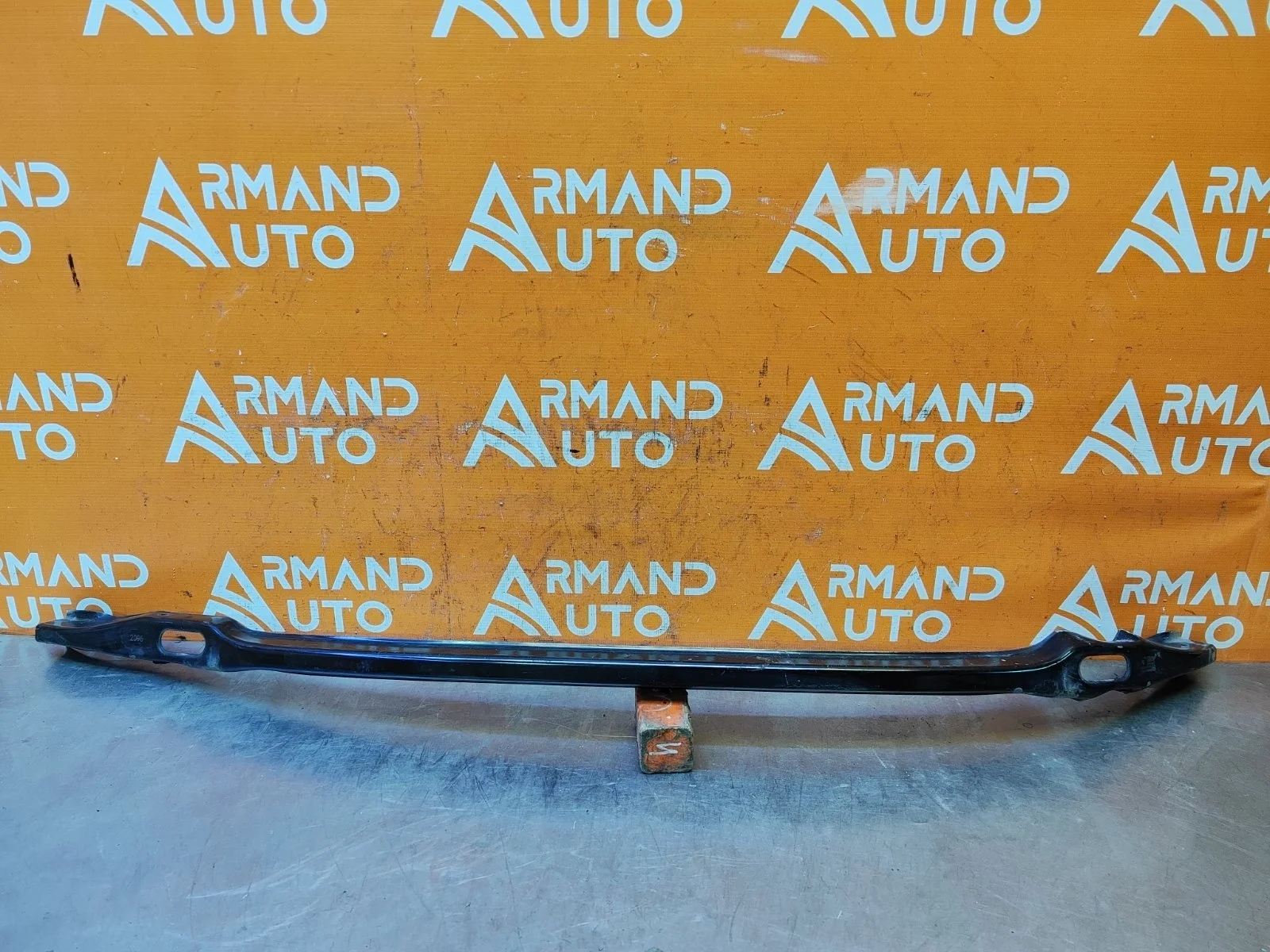 Усилитель бампера нижний BMW 5 series 2009-2017 F10 F11