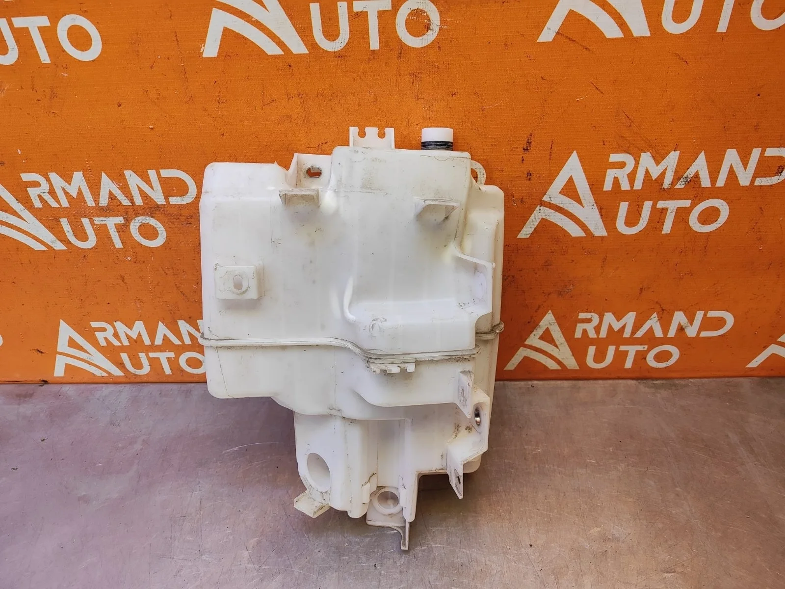 Бачок стеклоомывателя Mazda CX-5 2011-2017