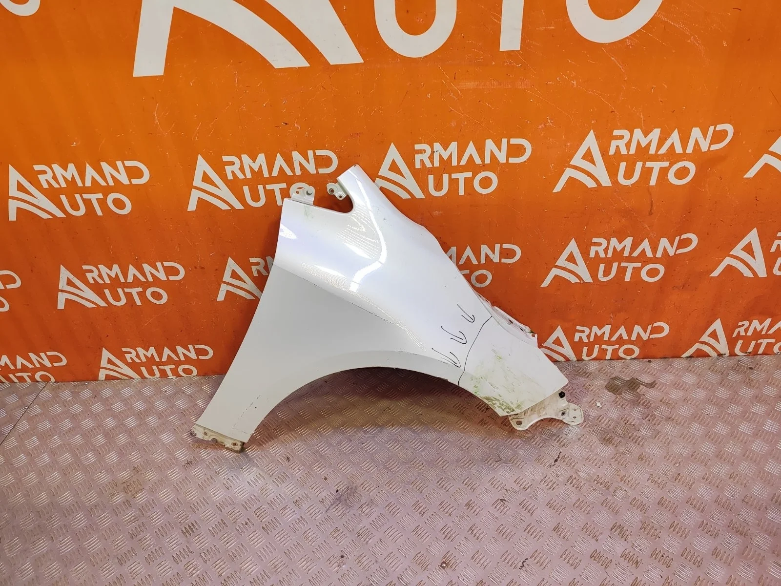 Крыло Toyota Corolla 2018-нв 12 E210