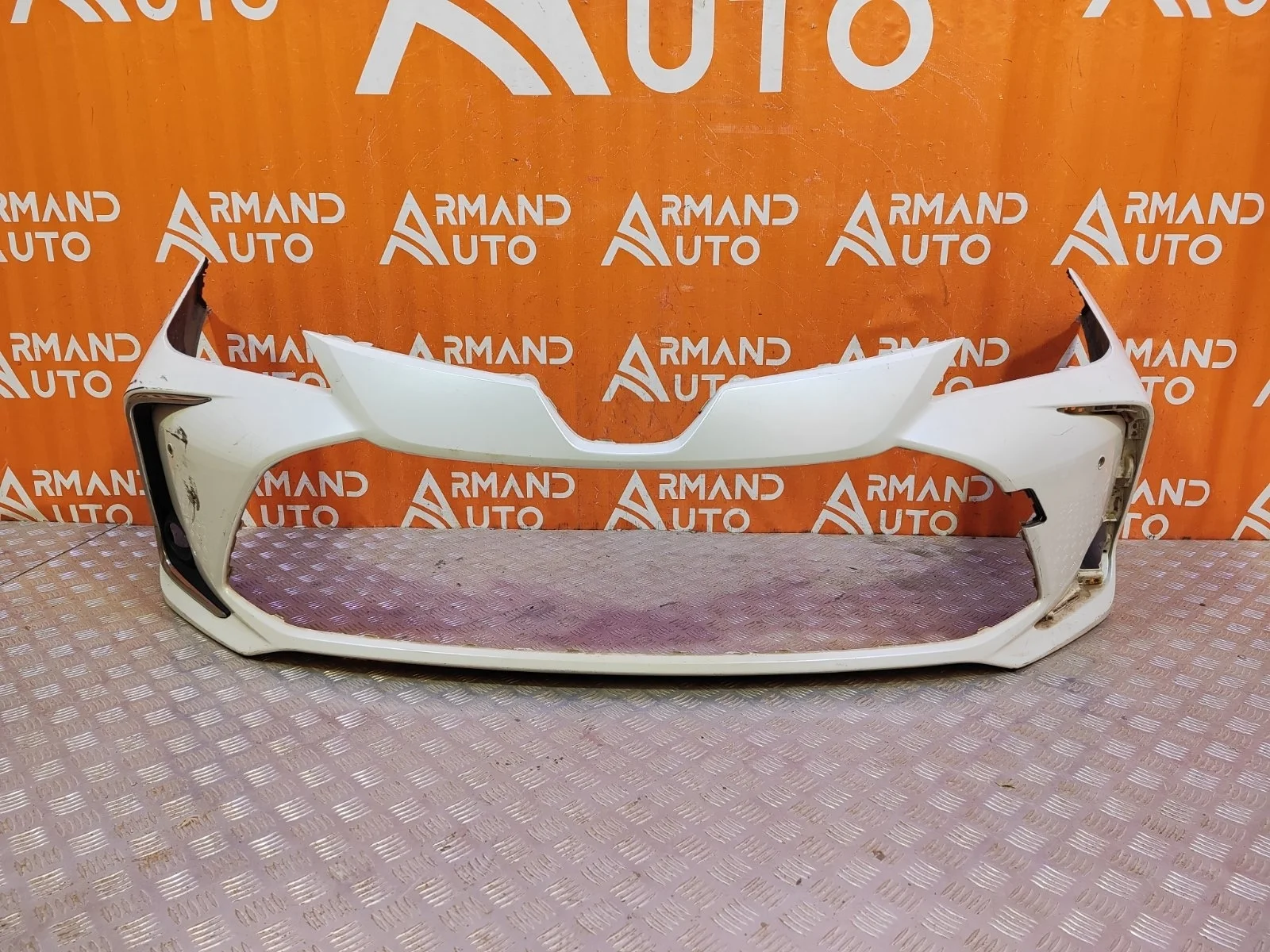 Бампер Toyota Corolla 2018-нв 12 E210