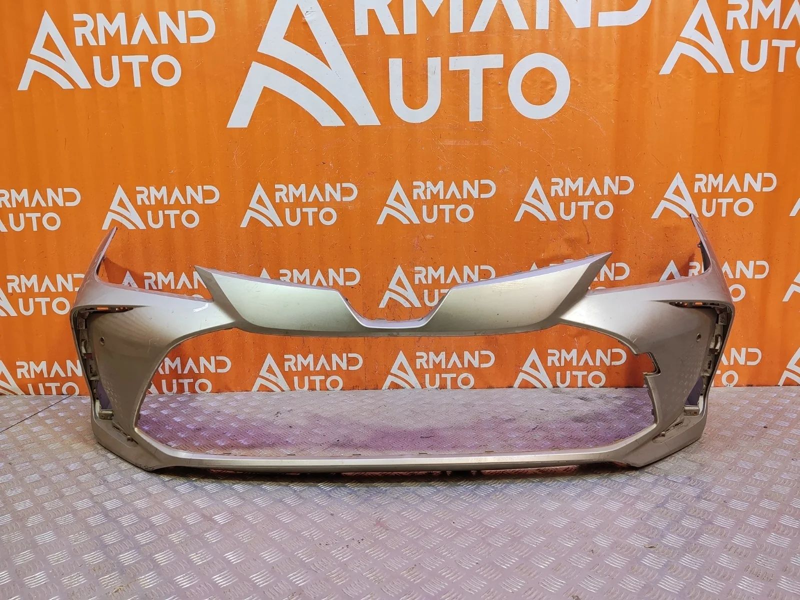 Бампер Toyota Corolla 2018-нв 12 E210