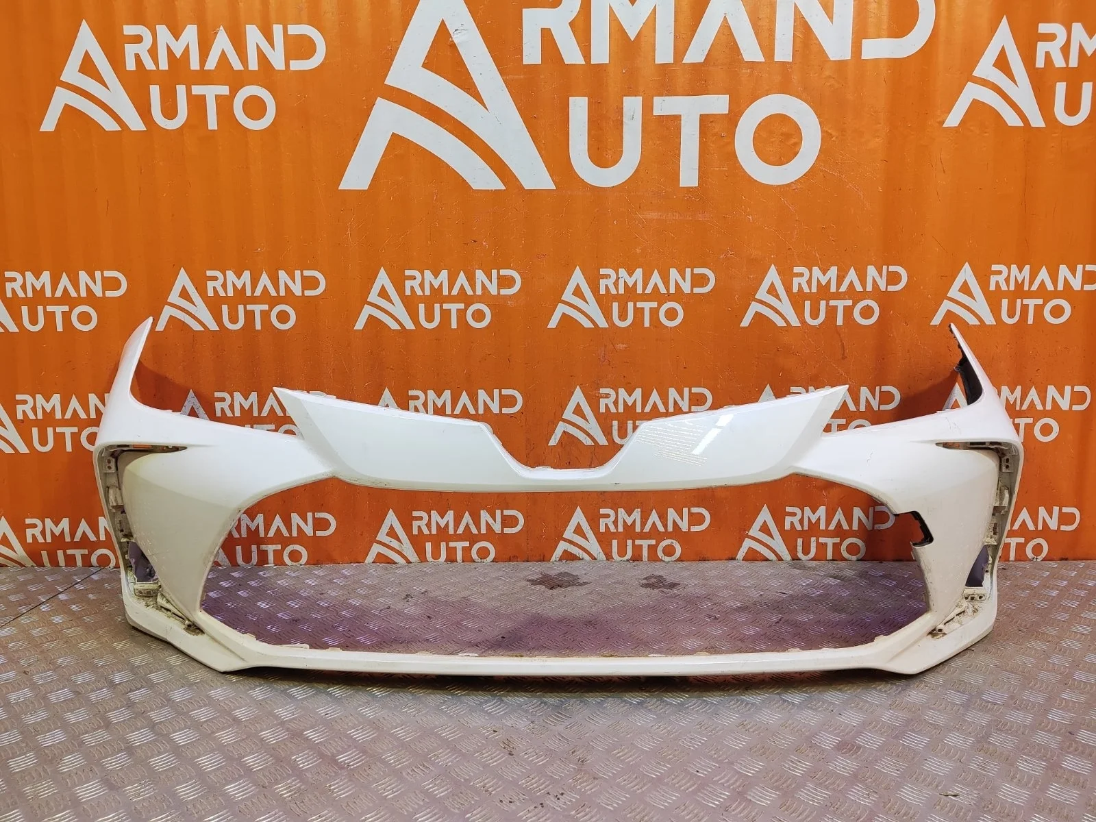 Бампер Toyota Corolla 2018-нв 12 E210