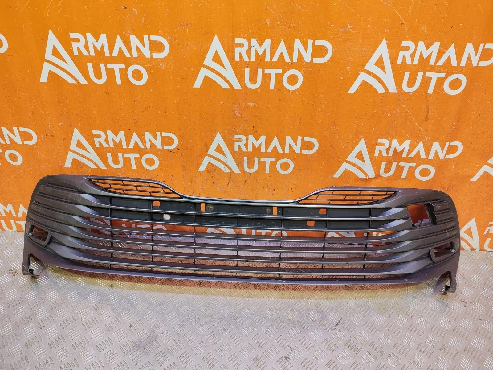 Решетка бампера Toyota Camry 2017-2020 8 XV70