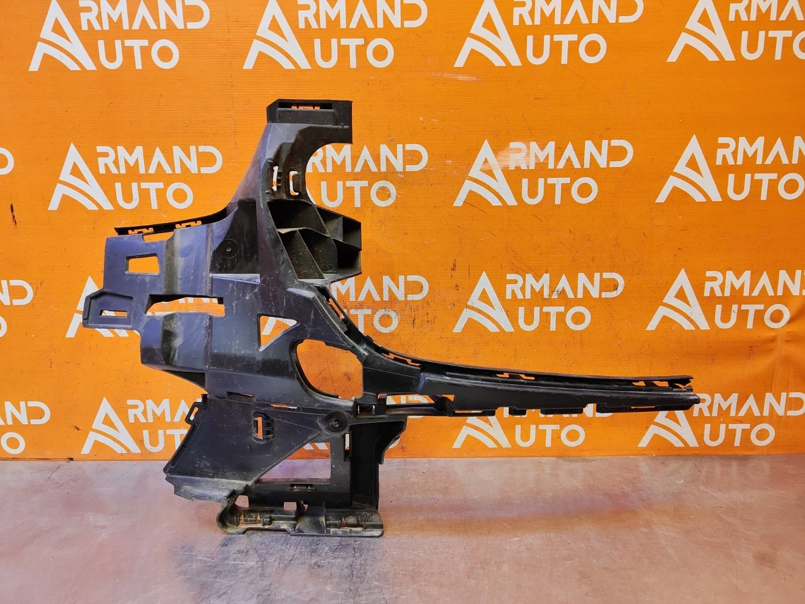 Кронштейн бампера Mercedes -Class 2020-нв W223