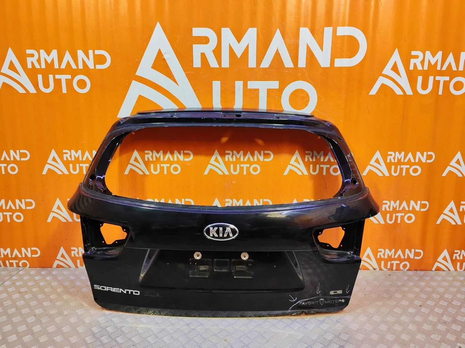 Дверь багажника Kia Sorento 2014-2020 3 Prime UM