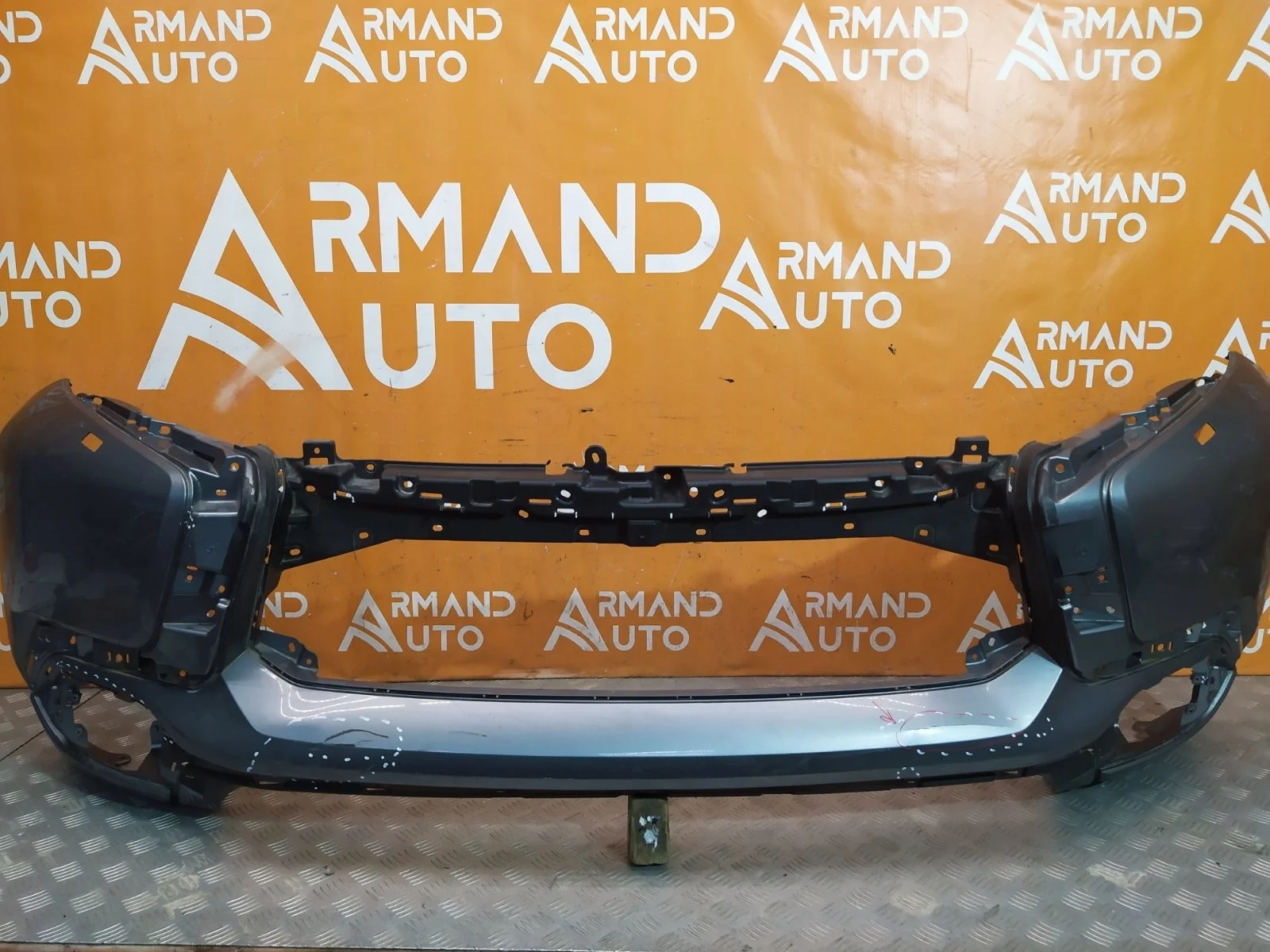 Бампер Mitsubishi Pajero Sport 2015-2021 3