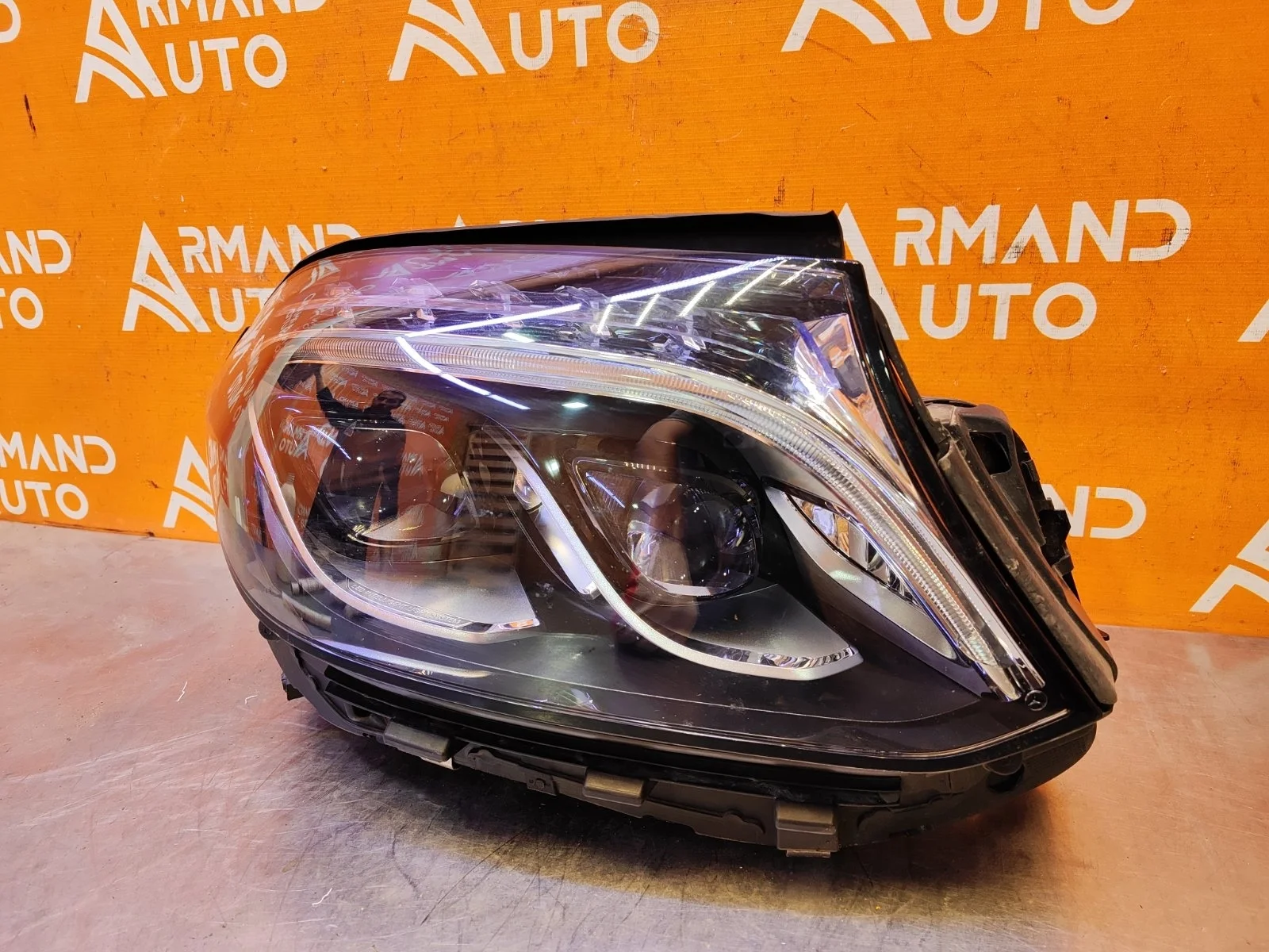 Фара Mercedes GL GLS-Class 2015-2019 X166