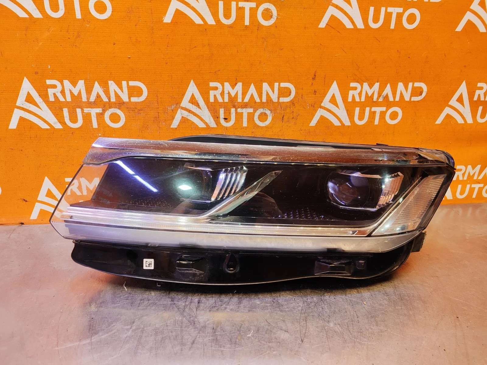 Фара Volkswagen Touareg 2018-нв 3