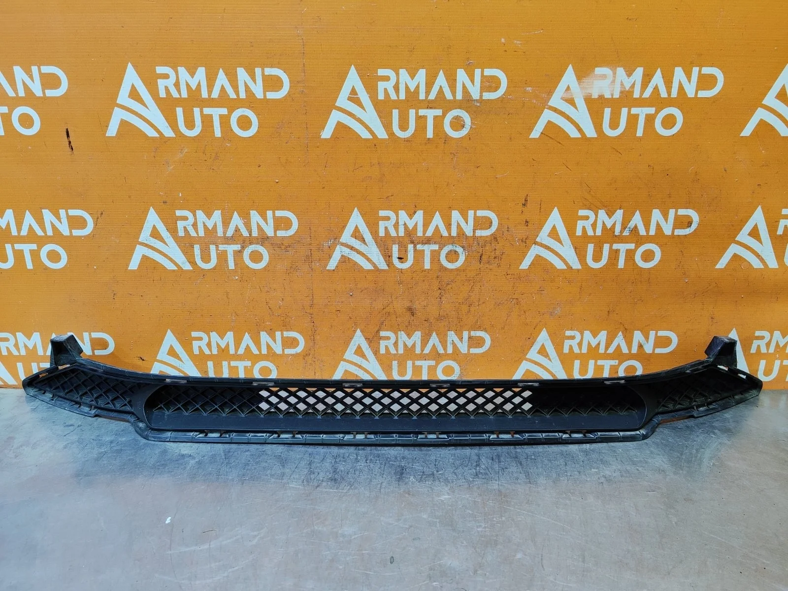 Решетка бампера Hyundai Solaris 2020-нв