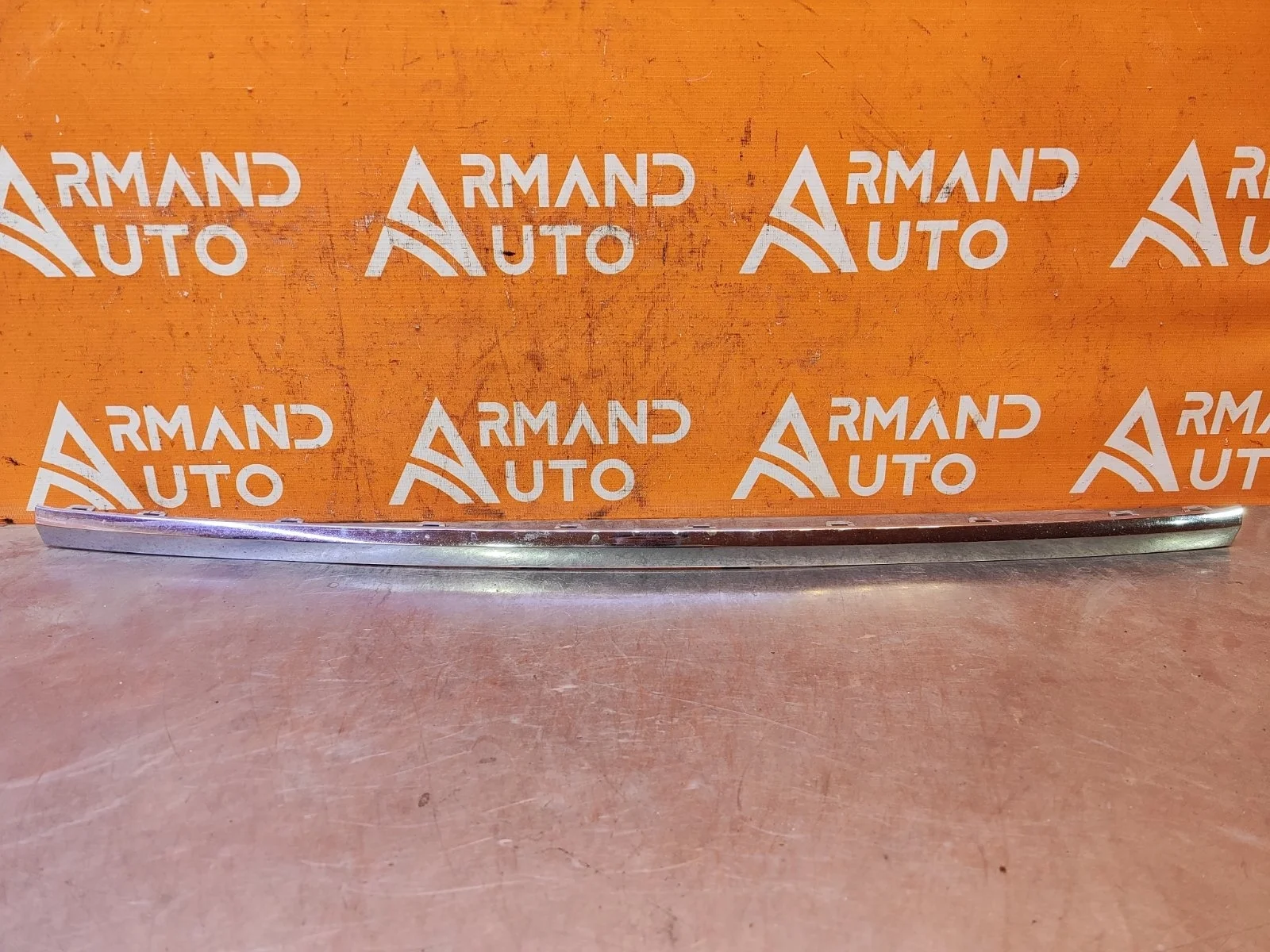 Накладка решетки радиатора нижняя Volkswagen Touareg 2018-нв 3