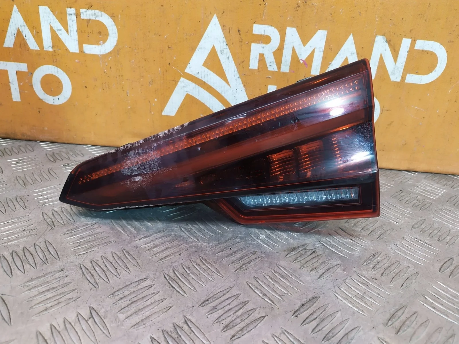 Фонарь внутренний Audi A4 2015-2020 B9