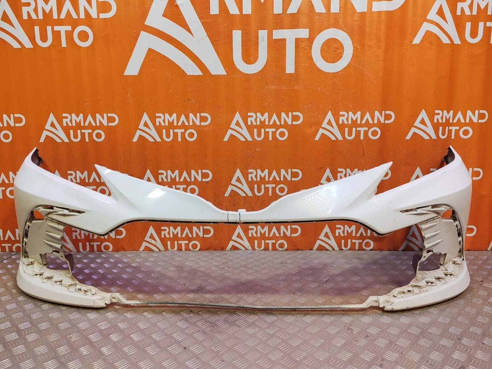 Бампер Toyota Camry 2020-нв 8 XV70