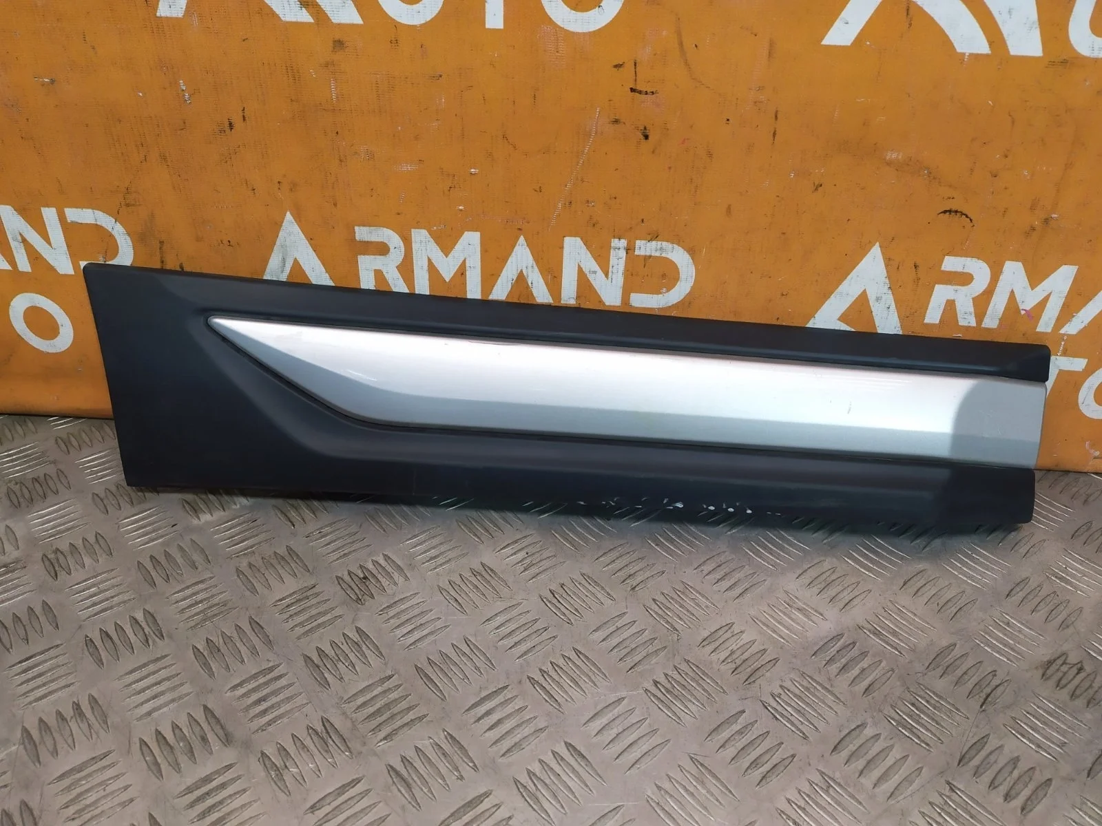 Молдинг двери Mitsubishi Outlander 2015-нв 3