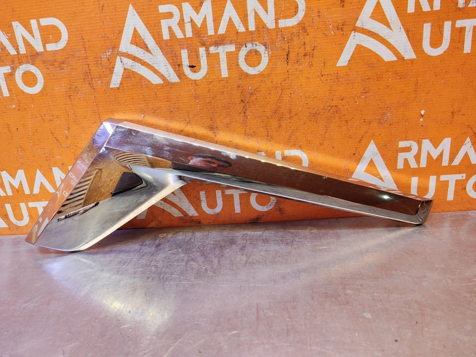 Накладка фары Toyota Land Cruiser 2015-2021 200