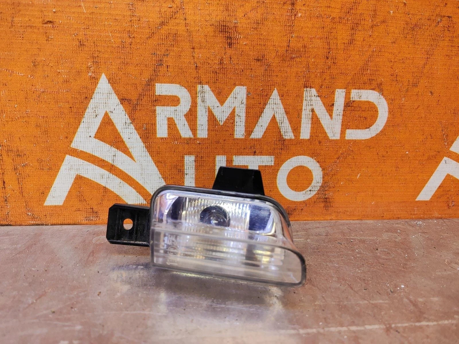 Фонарь заднего хода Volkswagen Tiguan 2007-2016