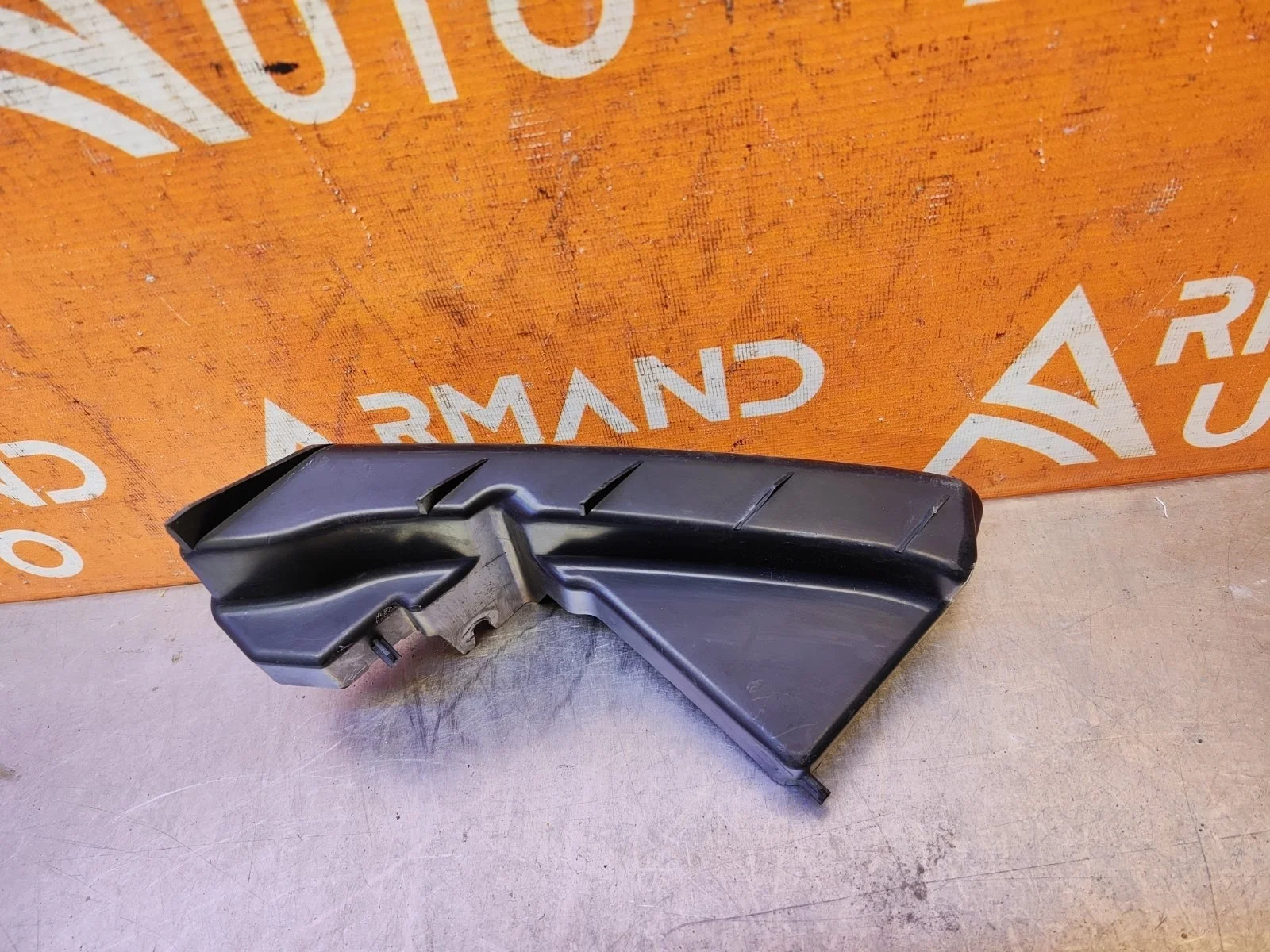 Кронштейн бампера Land Rover Range Evoque 2011-2018 L538