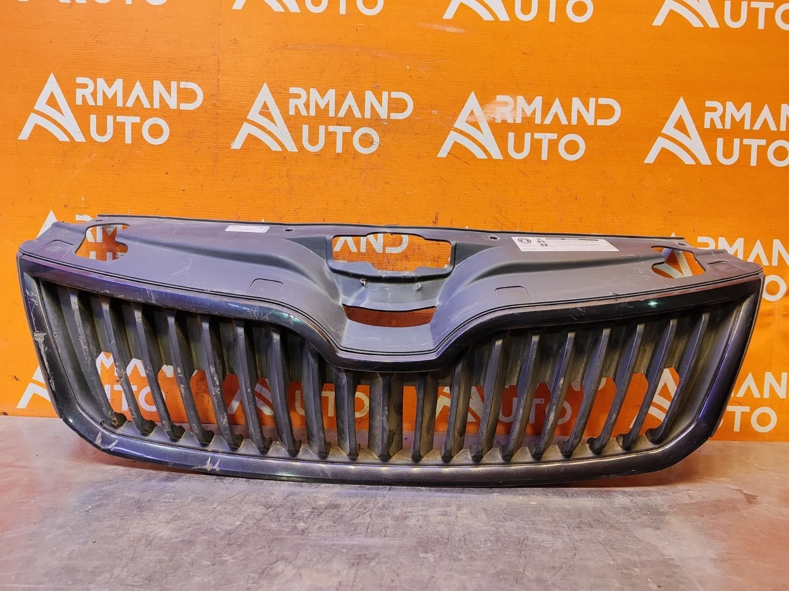 Решетка радиатора Skoda Rapid 2014-2020