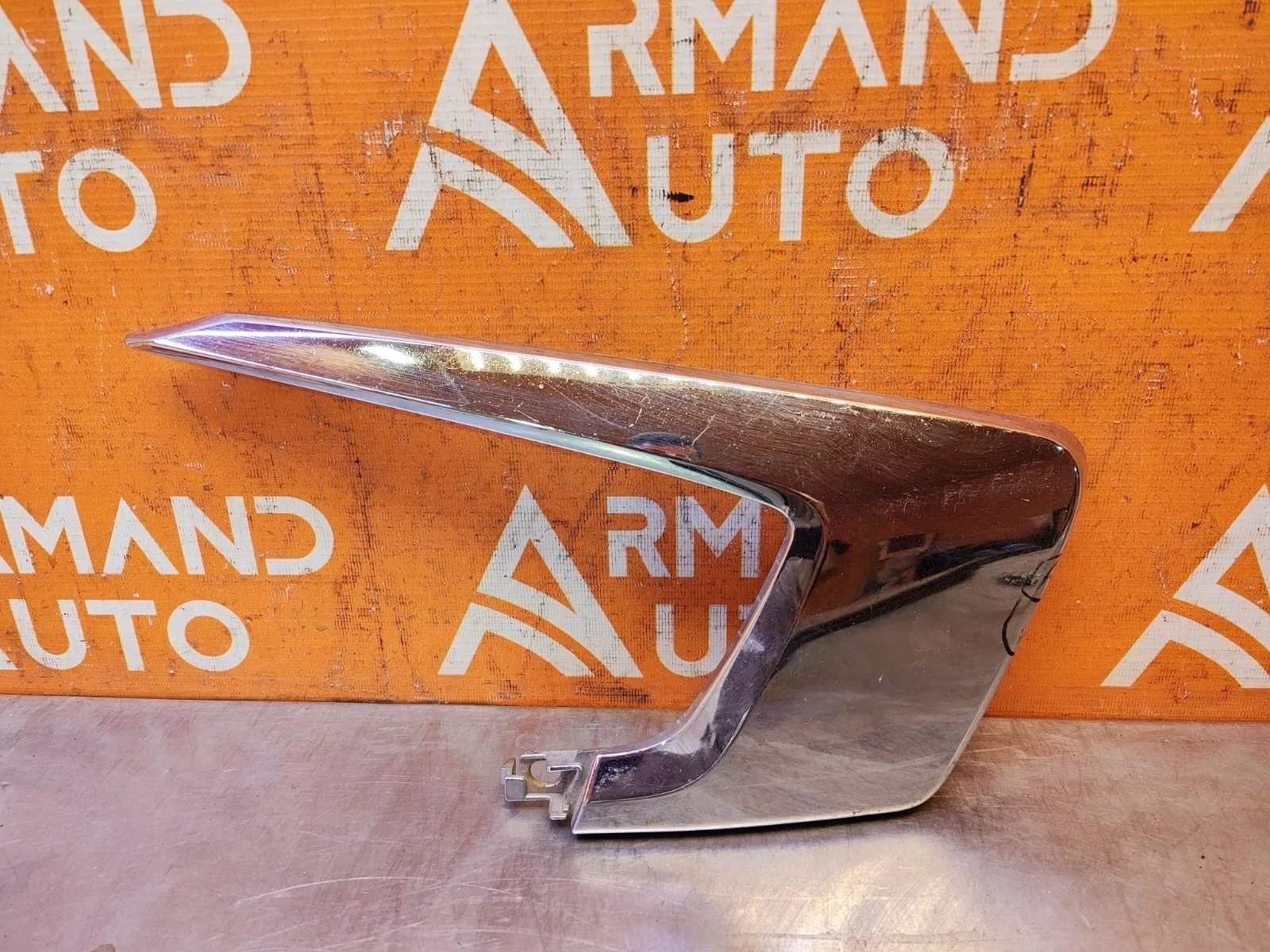 Накладка бампера верхняя Mitsubishi ASX 2016-2020 GA0