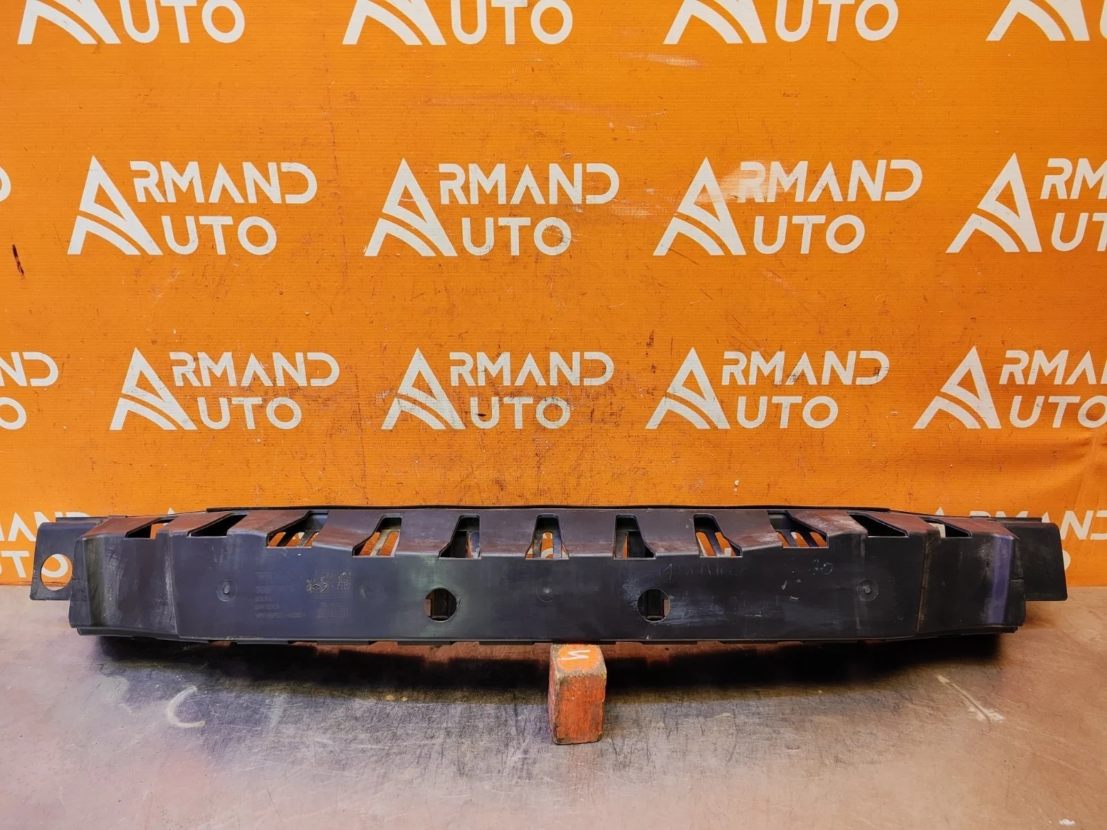 Абсорбер бампера Volvo XC70 2007-2016