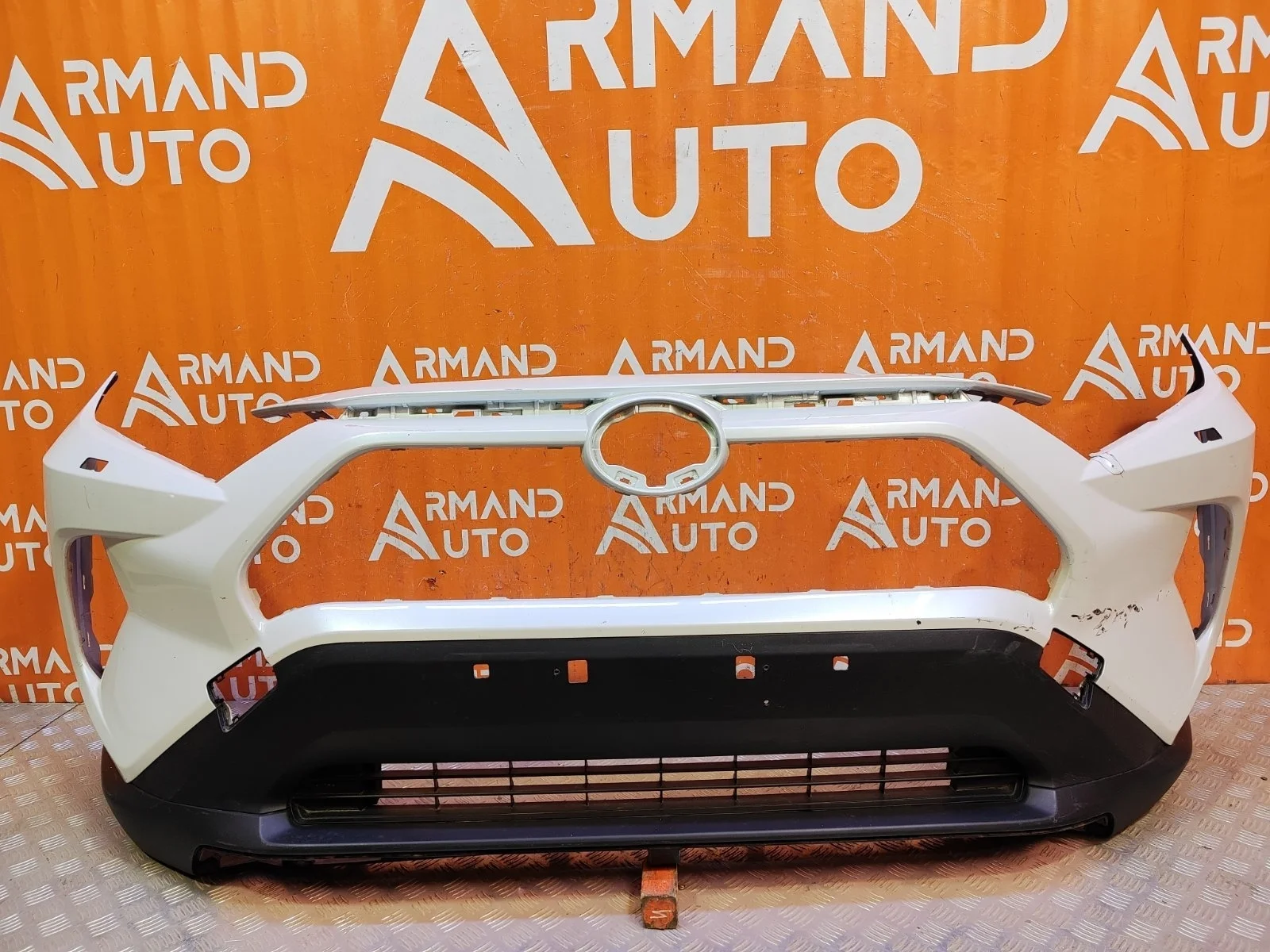 Бампер Toyota RAV4 2018-нв 5 XA50