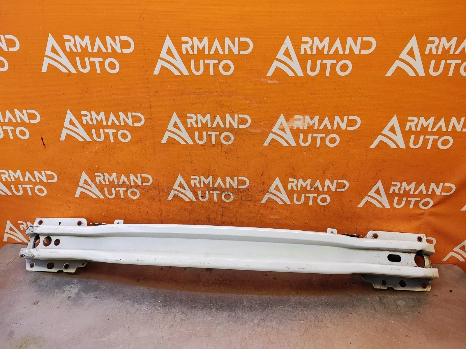 Усилитель бампера Volvo XC70 2007-2016