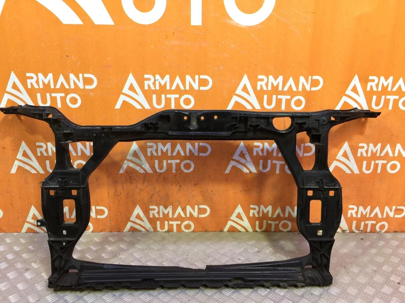 Панель передняя (суппорт радиатора) Audi Q5 2008-2017 8R