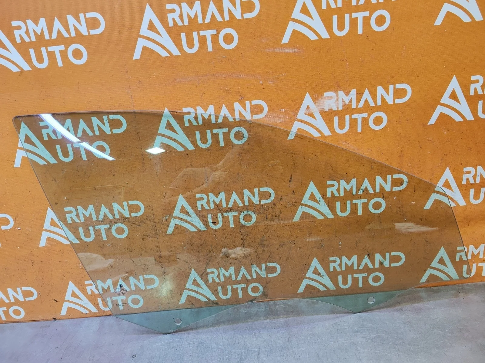 Стекло двери Skoda Octavia 2013-2020 A7 (5E)